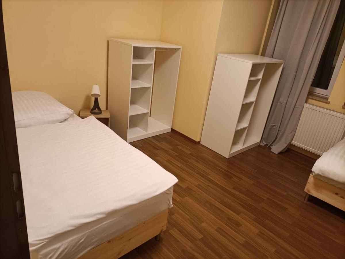 Apartamento Krefeld House - 20 Min To Dus Airport & Messe Exterior foto