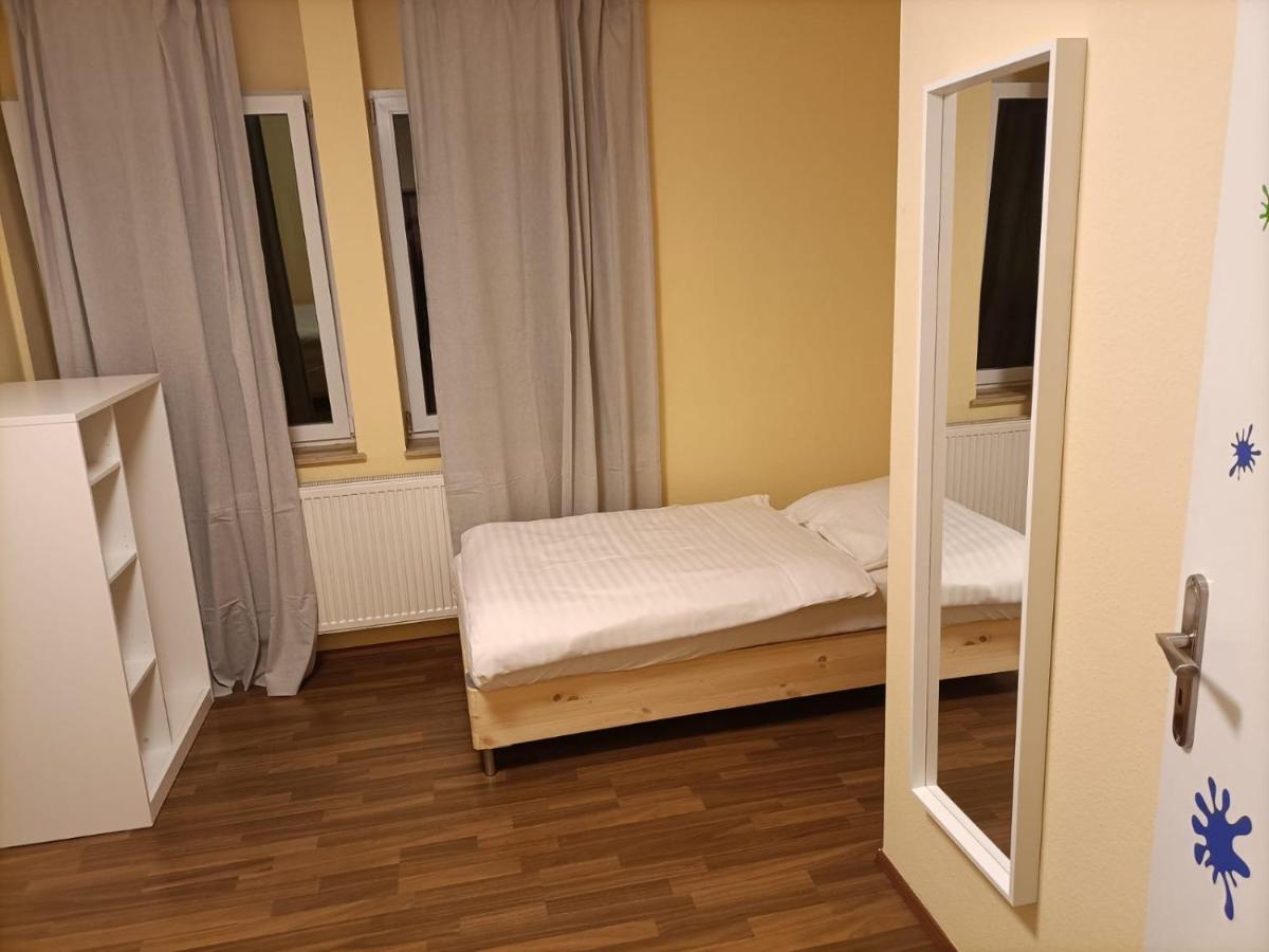 Apartamento Krefeld House - 20 Min To Dus Airport & Messe Exterior foto